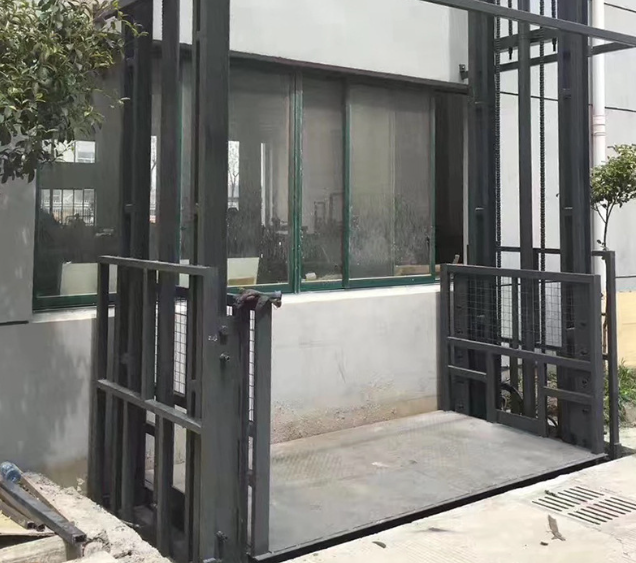 陕西导轨式施工升降机助力民生工程提速增效